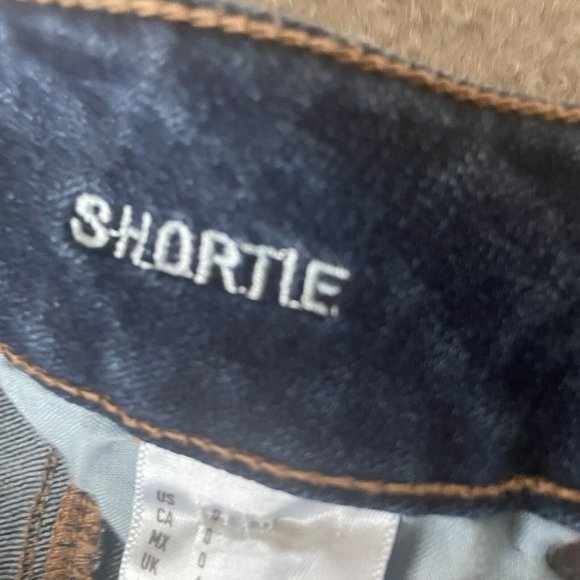 American Eagle Shorts Womens 0 Shortie Denim Jean Cut Off Stretch Dark Wash - Picture 3 of 8